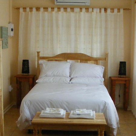 Die Katte Guest House Cottages- Vosburg Екстериор снимка